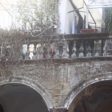 S. Sofia Νάπολη